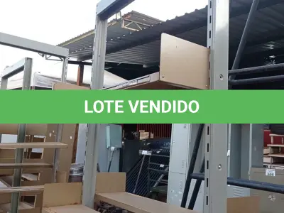 LOTE 610 - 01 ESTANTE EM AÇO COM 07 PRATELEIRAS. (NO ESTADO) ATENÇÃO! FAZER A VISITAÇÃO ANTES DE ARREMATAR, NÃO SABEMOS SE FUNCIONA. LEILÃO NÃO TEM GARANTIA E NEM DEVOLUÇÃO, SUJEITO A POSSÍVEIS AVARIAS VISÍVEIS/OCULTAS E/OU AUSÊNCIA DE COMPONENTES.