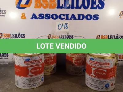LOTE 045 - 04 - LATAS ADESIVO DE CONTATO FORMICA (NO ESTADO, NÃO SABEMOS SE FUNCIONA. LEILÃO NÃO TEM GARANTIA E NEM DEVOLUÇÃO, SUJEITO A POSSÍVEIS AVARIAS VISÍVEIS/OCULTAS E/OU AUSÊNCIA DE COMPONENTES)