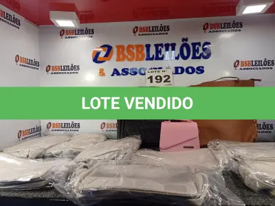 LOTE 192 - 13 - BOLSAS NECESSAIRE LIPO MANUAL CORPS LIGNEA E 04 BOLSAS DIVERSAS.(NO ESTADO, NÃO SABEMOS SE FUNCIONA. LEILÃO NÃO TEM GARANTIA E NEM DEVOLUÇÃO, SUJEITO A POSSÍVEIS AVARIAS VISÍVEIS/OCULTAS E/OU AUSÊNCIA DE COMPONENTES)