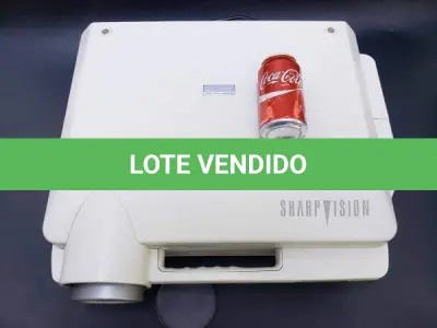 LOTE 003 - PROJETOR LCD SHARP VISION XV-S55U (NO ESTADO)