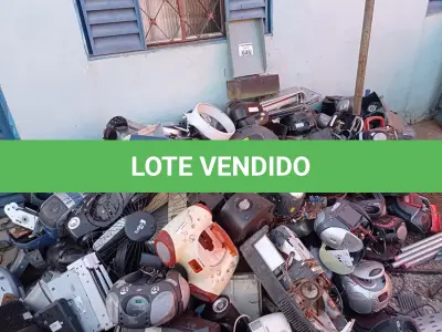 LOTE 645 - 01 LOTE COM GRANDE QUANTIDADE DE SUCATAS DE MATERIAIS DIVERSOS. (NO ESTADO) ATENÇÃO! FAZER A VISITAÇÃO ANTES DE ARREMATAR, NÃO SABEMOS SE FUNCIONA. LEILÃO NÃO TEM GARANTIA E NEM DEVOLUÇÃO, SUJEITO A POSSÍVEIS AVARIAS VISÍVEIS/OCULTAS E/OU AUSÊNCIA DE COMPONENTES.