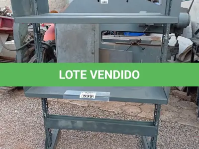 LOTE 599 - 01 ESTANTE EM AÇO COM 06 PRATELEIRAS. (NO ESTADO) ATENÇÃO! FAZER A VISITAÇÃO ANTES DE ARREMATAR, NÃO SABEMOS SE FUNCIONA. LEILÃO NÃO TEM GARANTIA E NEM DEVOLUÇÃO, SUJEITO A POSSÍVEIS AVARIAS VISÍVEIS/OCULTAS E/OU AUSÊNCIA DE COMPONENTES.