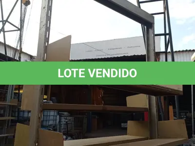 LOTE 613 - 01 ESTANTE EM AÇO COM 08 PRATELEIRAS. (NO ESTADO) ATENÇÃO! FAZER A VISITAÇÃO ANTES DE ARREMATAR, NÃO SABEMOS SE FUNCIONA. LEILÃO NÃO TEM GARANTIA E NEM DEVOLUÇÃO, SUJEITO A POSSÍVEIS AVARIAS VISÍVEIS/OCULTAS E/OU AUSÊNCIA DE COMPONENTES.