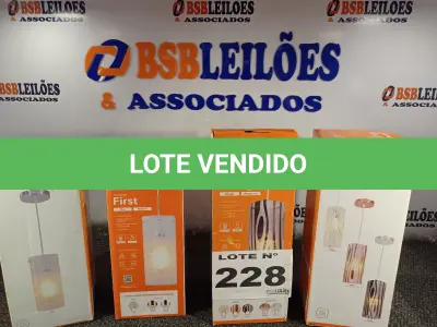 LOTE 228 - 04 - PENDENTES BRONZEARTE (NO ESTADO, NÃO SABEMOS SE FUNCIONA. LEILÃO NÃO TEM GARANTIA E NEM DEVOLUÇÃO, SUJEITO A POSSÍVEIS AVARIAS VISÍVEIS/OCULTAS E/OU AUSÊNCIA DE COMPONENTES)