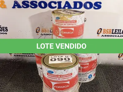 LOTE 090 - 04 - LATAS ADESIVO DE CONTATO FORMICA (NO ESTADO, NÃO SABEMOS SE FUNCIONA. LEILÃO NÃO TEM GARANTIA E NEM DEVOLUÇÃO, SUJEITO A POSSÍVEIS AVARIAS VISÍVEIS/OCULTAS E/OU AUSÊNCIA DE COMPONENTES)