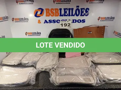 LOTE 192 - 13 - BOLSAS NECESSAIRE LIPO MANUAL CORPS LIGNEA E 04 BOLSAS DIVERSAS.(NO ESTADO, NÃO SABEMOS SE FUNCIONA. LEILÃO NÃO TEM GARANTIA E NEM DEVOLUÇÃO, SUJEITO A POSSÍVEIS AVARIAS VISÍVEIS/OCULTAS E/OU AUSÊNCIA DE COMPONENTES)