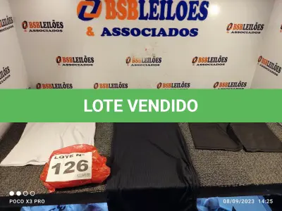 LOTE 126 - 12 – PEÇAS DE ROUPAS FEMININAS DIVERSAS (NO ESTADO, NÃO SABEMOS SE FUNCIONA. LEILÃO NÃO TEM GARANTIA E NEM DEVOLUÇÃO, SUJEITO A POSSÍVEIS AVARIAS VISÍVEIS/OCULTAS E/OU AUSÊNCIA DE COMPONENTES)