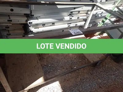 LOTE 640 - 01 CARRINHO PARA TRANSPORTE DE CARGAS COM AVARIAS. (NO ESTADO) ATENÇÃO! FAZER A VISITAÇÃO ANTES DE ARREMATAR, NÃO SABEMOS SE FUNCIONA. LEILÃO NÃO TEM GARANTIA E NEM DEVOLUÇÃO, SUJEITO A POSSÍVEIS AVARIAS VISÍVEIS/OCULTAS E/OU AUSÊNCIA DE COMPONENTES.