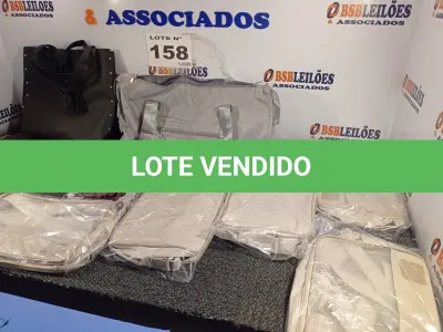 LOTE 158 - 12 - BOLSAS NECESSAIRE LIPO MANUAL CORPS LIGNEA, 04 BOLSAS DIVERSAS E 02 BOLSAS SACOLA DE MÃO SENDO 01 PEQUENA. (NO ESTADO, NÃO SABEMOS SE FUNCIONA. LEILÃO NÃO TEM GARANTIA E NEM DEVOLUÇÃO, SUJEITO A POSSÍVEIS AVARIAS VISÍVEIS/OCULTAS E/OU AUSÊNCIA DE COMPONENTES)