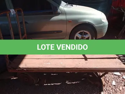 LOTE 628 - 01 CARRINHO PARA TRANSPORTE DE CARGAS COM AVARIAS. (NO ESTADO) ATENÇÃO! FAZER A VISITAÇÃO ANTES DE ARREMATAR, NÃO SABEMOS SE FUNCIONA. LEILÃO NÃO TEM GARANTIA E NEM DEVOLUÇÃO, SUJEITO A POSSÍVEIS AVARIAS VISÍVEIS/OCULTAS E/OU AUSÊNCIA DE COMPONENTES.