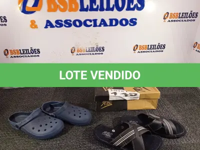LOTE 145 - 02 – PARES DE CALÇADOS MASCULINO Nº 39 (NO ESTADO, NÃO SABEMOS SE FUNCIONA. LEILÃO NÃO TEM GARANTIA E NEM DEVOLUÇÃO, SUJEITO A POSSÍVEIS AVARIAS VISÍVEIS/OCULTAS E/OU AUSÊNCIA DE COMPONENTES)