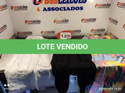 LOTE 129 - 10 – PEÇAS DE ROUPAS FEMININAS DIVERSAS (NO ESTADO, NÃO SABEMOS SE FUNCIONA. LEILÃO NÃO TEM GARANTIA E NEM DEVOLUÇÃO, SUJEITO A POSSÍVEIS AVARIAS VISÍVEIS/OCULTAS E/OU AUSÊNCIA DE COMPONENTES)