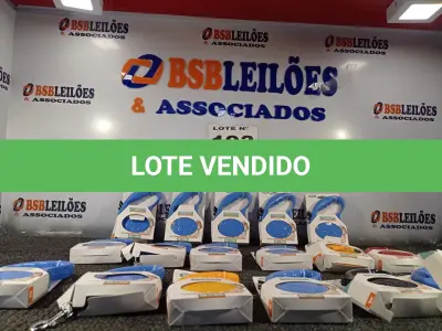 LOTE 193 - 17 - GUIAS RETRÁTIL P/COLEIRA 5 METROS PARA PETS COM TRAVA (NO ESTADO, NÃO SABEMOS SE FUNCIONA. LEILÃO NÃO TEM GARANTIA E NEM DEVOLUÇÃO, SUJEITO A POSSÍVEIS AVARIAS VISÍVEIS/OCULTAS E/OU AUSÊNCIA DE COMPONENTES)