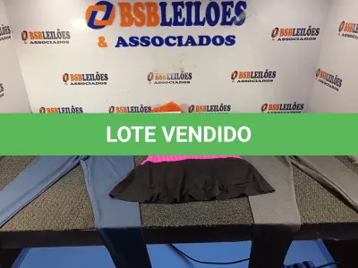 LOTE 196 - 15 – PEÇAS DE ROUPAS FEMININAS DIVERSAS (NO ESTADO, NÃO SABEMOS SE FUNCIONA. LEILÃO NÃO TEM GARANTIA E NEM DEVOLUÇÃO, SUJEITO A POSSÍVEIS AVARIAS VISÍVEIS/OCULTAS E/OU AUSÊNCIA DE COMPONENTES)