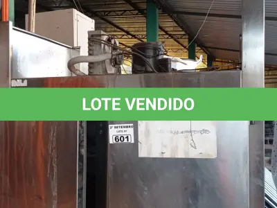 LOTE 601 - 01 GELADEIRA INDUSTRIAL EM INOX. (NO ESTADO) ATENÇÃO! FAZER A VISITAÇÃO ANTES DE ARREMATAR, NÃO SABEMOS SE FUNCIONA. LEILÃO NÃO TEM GARANTIA E NEM DEVOLUÇÃO, SUJEITO A POSSÍVEIS AVARIAS VISÍVEIS/OCULTAS E/OU AUSÊNCIA DE COMPONENTES.