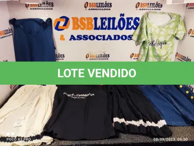 LOTE 107 - 10 – PEÇAS DE ROUPAS FEMININAS DIVERSAS (NO ESTADO, NÃO SABEMOS SE FUNCIONA. LEILÃO NÃO TEM GARANTIA E NEM DEVOLUÇÃO, SUJEITO A POSSÍVEIS AVARIAS VISÍVEIS/OCULTAS E/OU AUSÊNCIA DE COMPONENTES)