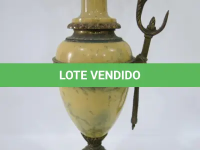 LOTE 050 - LINDA ÂNFORA DÉCADA DE 80 METAL , EM ÓTIMO ESTADO DE CONSERVAÇÃO (NO ESTADO)
