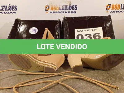 LOTE 036 - 02 – PARES DE CALÇADOS FEMININO Nº 35 (NO ESTADO, NÃO SABEMOS SE FUNCIONA. LEILÃO NÃO TEM GARANTIA E NEM DEVOLUÇÃO, SUJEITO A POSSÍVEIS AVARIAS VISÍVEIS/OCULTAS E/OU AUSÊNCIA DE COMPONENTES)