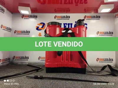 LOTE 127 - 01 - PULVERIZADOR COSTAL AGRÍCOLA 20 LITROS (NO ESTADO, NÃO SABEMOS SE FUNCIONA. LEILÃO NÃO TEM GARANTIA E NEM DEVOLUÇÃO, SUJEITO A POSSÍVEIS AVARIAS VISÍVEIS/OCULTAS E/OU AUSÊNCIA DE COMPONENTES)