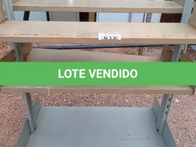 LOTE 610 - 01 ESTANTE EM AÇO COM 07 PRATELEIRAS. (NO ESTADO) ATENÇÃO! FAZER A VISITAÇÃO ANTES DE ARREMATAR, NÃO SABEMOS SE FUNCIONA. LEILÃO NÃO TEM GARANTIA E NEM DEVOLUÇÃO, SUJEITO A POSSÍVEIS AVARIAS VISÍVEIS/OCULTAS E/OU AUSÊNCIA DE COMPONENTES.