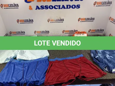 LOTE 227 - 13 – PEÇAS DE ROUPAS MASCULINAS DIVERSAS (NO ESTADO, NÃO SABEMOS SE FUNCIONA. LEILÃO NÃO TEM GARANTIA E NEM DEVOLUÇÃO, SUJEITO A POSSÍVEIS AVARIAS VISÍVEIS/OCULTAS E/OU AUSÊNCIA DE COMPONENTES)