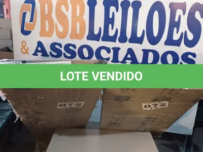 LOTE 072 - 01 - GUARDA-ROUPA CASAL 3 PORTAS ISTAMBUL YESCASA (NO ESTADO, NÃO SABEMOS SE FUNCIONA. LEILÃO NÃO TEM GARANTIA E NEM DEVOLUÇÃO, SUJEITO A POSSÍVEIS AVARIAS VISÍVEIS/OCULTAS E/OU AUSÊNCIA DE COMPONENTES)
