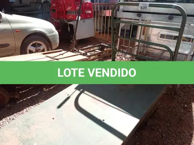 LOTE 630 - 01 CARRINHO PARA TRANSPORTE DE CARGAS COM AVARIAS. (NO ESTADO) ATENÇÃO! FAZER A VISITAÇÃO ANTES DE ARREMATAR, NÃO SABEMOS SE FUNCIONA. LEILÃO NÃO TEM GARANTIA E NEM DEVOLUÇÃO, SUJEITO A POSSÍVEIS AVARIAS VISÍVEIS/OCULTAS E/OU AUSÊNCIA DE COMPONENTES.