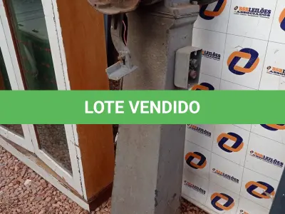 LOTE 623 - 01 ESMERIL. (NO ESTADO) ATENÇÃO! FAZER A VISITAÇÃO ANTES DE ARREMATAR, NÃO SABEMOS SE FUNCIONA. LEILÃO NÃO TEM GARANTIA E NEM DEVOLUÇÃO, SUJEITO A POSSÍVEIS AVARIAS VISÍVEIS/OCULTAS E/OU AUSÊNCIA DE COMPONENTES.