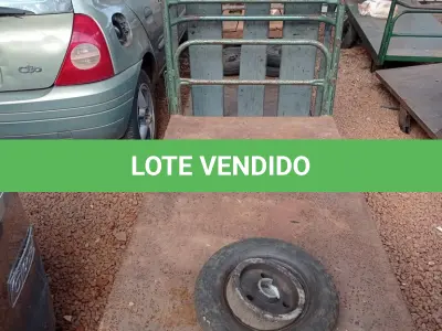 LOTE 626 - 01 CARRINHO PARA TRANSPORTE DE CARGAS COM AVARIAS. (NO ESTADO) ATENÇÃO! FAZER A VISITAÇÃO ANTES DE ARREMATAR, NÃO SABEMOS SE FUNCIONA. LEILÃO NÃO TEM GARANTIA E NEM DEVOLUÇÃO, SUJEITO A POSSÍVEIS AVARIAS VISÍVEIS/OCULTAS E/OU AUSÊNCIA DE COMPONENTES.