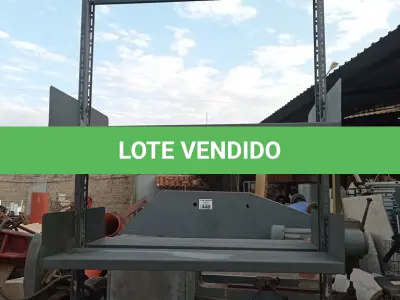 LOTE 599 - 01 ESTANTE EM AÇO COM 06 PRATELEIRAS. (NO ESTADO) ATENÇÃO! FAZER A VISITAÇÃO ANTES DE ARREMATAR, NÃO SABEMOS SE FUNCIONA. LEILÃO NÃO TEM GARANTIA E NEM DEVOLUÇÃO, SUJEITO A POSSÍVEIS AVARIAS VISÍVEIS/OCULTAS E/OU AUSÊNCIA DE COMPONENTES.
