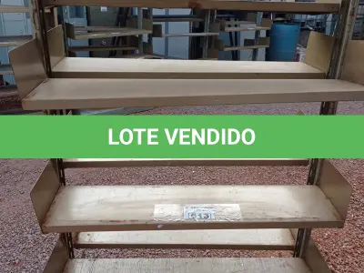 LOTE 613 - 01 ESTANTE EM AÇO COM 08 PRATELEIRAS. (NO ESTADO) ATENÇÃO! FAZER A VISITAÇÃO ANTES DE ARREMATAR, NÃO SABEMOS SE FUNCIONA. LEILÃO NÃO TEM GARANTIA E NEM DEVOLUÇÃO, SUJEITO A POSSÍVEIS AVARIAS VISÍVEIS/OCULTAS E/OU AUSÊNCIA DE COMPONENTES.