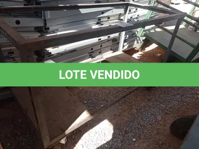 LOTE 640 - 01 CARRINHO PARA TRANSPORTE DE CARGAS COM AVARIAS. (NO ESTADO) ATENÇÃO! FAZER A VISITAÇÃO ANTES DE ARREMATAR, NÃO SABEMOS SE FUNCIONA. LEILÃO NÃO TEM GARANTIA E NEM DEVOLUÇÃO, SUJEITO A POSSÍVEIS AVARIAS VISÍVEIS/OCULTAS E/OU AUSÊNCIA DE COMPONENTES.