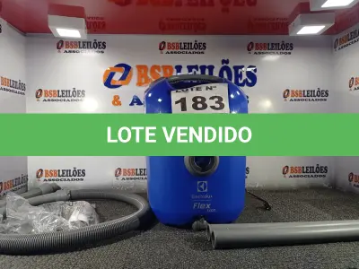 LOTE 183 - 01 - ASPIRADOR ELECTROLUX FLEXN PÓ E ÁGUA 1400W 220 VOLTS (NO ESTADO, NÃO SABEMOS SE FUNCIONA. LEILÃO NÃO TEM GARANTIA E NEM DEVOLUÇÃO, SUJEITO A POSSÍVEIS AVARIAS VISÍVEIS/OCULTAS E/OU AUSÊNCIA DE COMPONENTES)
