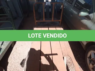 LOTE 628 - 01 CARRINHO PARA TRANSPORTE DE CARGAS COM AVARIAS. (NO ESTADO) ATENÇÃO! FAZER A VISITAÇÃO ANTES DE ARREMATAR, NÃO SABEMOS SE FUNCIONA. LEILÃO NÃO TEM GARANTIA E NEM DEVOLUÇÃO, SUJEITO A POSSÍVEIS AVARIAS VISÍVEIS/OCULTAS E/OU AUSÊNCIA DE COMPONENTES.