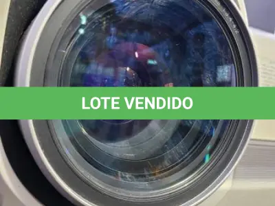 LOTE 003 - PROJETOR LCD SHARP VISION XV-S55U (NO ESTADO)
