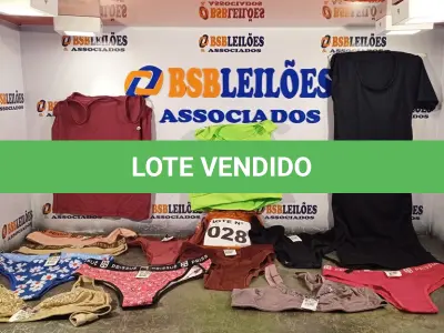 LOTE 028 - 14 – PEÇAS DE ROUPAS FEMININAS DIVERSAS (NO ESTADO, NÃO SABEMOS SE FUNCIONA. LEILÃO NÃO TEM GARANTIA E NEM DEVOLUÇÃO, SUJEITO A POSSÍVEIS AVARIAS VISÍVEIS/OCULTAS E/OU AUSÊNCIA DE COMPONENTES)