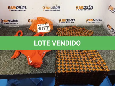 LOTE 157 - 12 – PEÇAS DE ROUPAS FEMININAS DIVERSAS (NO ESTADO, NÃO SABEMOS SE FUNCIONA. LEILÃO NÃO TEM GARANTIA E NEM DEVOLUÇÃO, SUJEITO A POSSÍVEIS AVARIAS VISÍVEIS/OCULTAS E/OU AUSÊNCIA DE COMPONENTES)