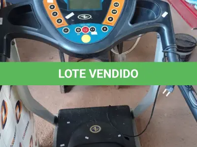 LOTE 592 - 01 ESTEIRA ERGOMÉTRICA. (NO ESTADO) ATENÇÃO! FAZER A VISITAÇÃO ANTES DE ARREMATAR, NÃO SABEMOS SE FUNCIONA. LEILÃO NÃO TEM GARANTIA E NEM DEVOLUÇÃO, SUJEITO A POSSÍVEIS AVARIAS VISÍVEIS/OCULTAS E/OU AUSÊNCIA DE COMPONENTES.