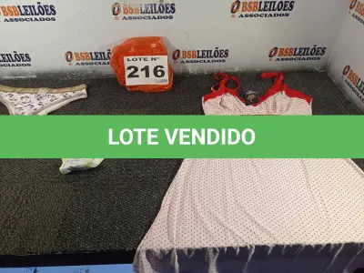 LOTE 216 - 12 – PEÇAS DE ROUPAS FEMININAS DIVERSAS (NO ESTADO, NÃO SABEMOS SE FUNCIONA. LEILÃO NÃO TEM GARANTIA E NEM DEVOLUÇÃO, SUJEITO A POSSÍVEIS AVARIAS VISÍVEIS/OCULTAS E/OU AUSÊNCIA DE COMPONENTES)