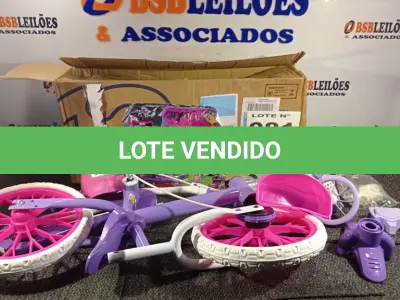 LOTE 081 - 01 - BICICLETA INFANTIL ARO 12 VIOLET COM RODINHAS, NATHOR (NO ESTADO, NÃO SABEMOS SE FUNCIONA. LEILÃO NÃO TEM GARANTIA E NEM DEVOLUÇÃO, SUJEITO A POSSÍVEIS AVARIAS VISÍVEIS/OCULTAS E/OU AUSÊNCIA DE COMPONENTES)