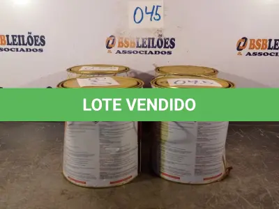 LOTE 045 - 04 - LATAS ADESIVO DE CONTATO FORMICA (NO ESTADO, NÃO SABEMOS SE FUNCIONA. LEILÃO NÃO TEM GARANTIA E NEM DEVOLUÇÃO, SUJEITO A POSSÍVEIS AVARIAS VISÍVEIS/OCULTAS E/OU AUSÊNCIA DE COMPONENTES)