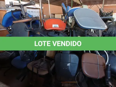 LOTE 541 - 01 LOTE COM VÁRIAS CADEIRAS DE ESCRITÓRIO MARCAS E MODELOS DIVERSOS. (NO ESTADO) ATENÇÃO! FAZER A VISITAÇÃO ANTES DE ARREMATAR, NÃO SABEMOS SE FUNCIONA. LEILÃO NÃO TEM GARANTIA E NEM DEVOLUÇÃO, SUJEITO A POSSÍVEIS AVARIAS VISÍVEIS/OCULTAS E/OU AUSÊNCIA DE COMPONENTES.