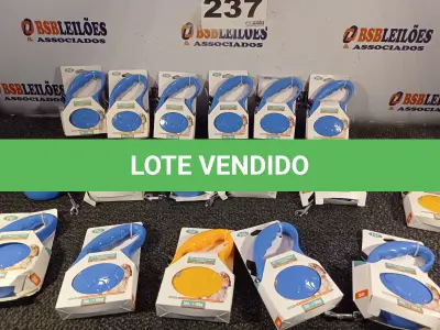 LOTE 237 - 17 - GUIAS RETRÁTIL P/COLEIRA 5 METROS PARA PETS COM TRAVA (NO ESTADO, NÃO SABEMOS SE FUNCIONA. LEILÃO NÃO TEM GARANTIA E NEM DEVOLUÇÃO, SUJEITO A POSSÍVEIS AVARIAS VISÍVEIS/OCULTAS E/OU AUSÊNCIA DE COMPONENTES)