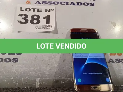 LOTE 381 - 01 – CELULAR SAMSUNG GALAXY S7 EDGE (NO ESTADO, NÃO SABEMOS SE FUNCIONA. LEILÃO NÃO TEM GARANTIA E NEM DEVOLUÇÃO, SUJEITO A POSSÍVEIS AVARIAS VISÍVEIS/OCULTAS E/OU AUSÊNCIA DE COMPONENTES)
