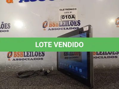 LOTE 010 - 01 TABLETE SAMSUNG TAB 2  16GB, WIFI, MODELO GT-P5110 (NO ESTADO, NÃO SABEMOS SE FUNCIONA. LEILÃO NÃO TEM GARANTIA E NEM DEVOLUÇÃO, SUJEITO A POSSÍVEIS AVARIAS VISÍVEIS/OCULTAS E/OU AUSÊNCIA DE COMPONENTES)