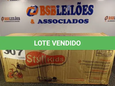 LOTE 307 - 01 - BICICLETA INFANTIL ARO 12 MAGIC RAINBOW - STYLL BABY (NO ESTADO, NÃO SABEMOS SE FUNCIONA. LEILÃO NÃO TEM GARANTIA E NEM DEVOLUÇÃO, SUJEITO A POSSÍVEIS AVARIAS VISÍVEIS/OCULTAS E/OU AUSÊNCIA DE COMPONENTES)