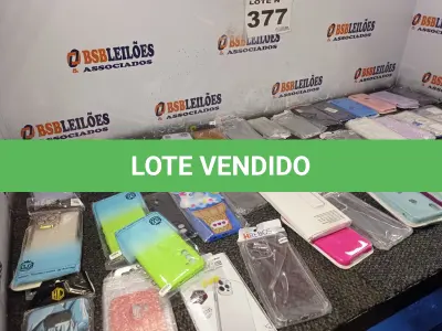 LOTE 377 - 45 – CAPAS PARA CELULARES DIVERSOS (NO ESTADO, NÃO SABEMOS SE FUNCIONA. LEILÃO NÃO TEM GARANTIA E NEM DEVOLUÇÃO, SUJEITO A POSSÍVEIS AVARIAS VISÍVEIS/OCULTAS E/OU AUSÊNCIA DE COMPONENTES)
