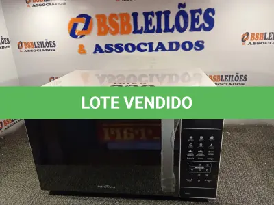 LOTE 290 - 01 - MICRO-ONDAS BRITÂNIA 34 LITROS PORTA ESPELHADA 220VOLTS (NO ESTADO, NÃO SABEMOS SE FUNCIONA. LEILÃO NÃO TEM GARANTIA E NEM DEVOLUÇÃO, SUJEITO A POSSÍVEIS AVARIAS VISÍVEIS/OCULTAS E/OU AUSÊNCIA DE COMPONENTES)