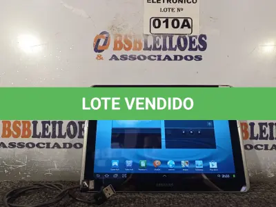 LOTE 010 - 01 TABLETE SAMSUNG TAB 2  16GB, WIFI, MODELO GT-P5110 (NO ESTADO, NÃO SABEMOS SE FUNCIONA. LEILÃO NÃO TEM GARANTIA E NEM DEVOLUÇÃO, SUJEITO A POSSÍVEIS AVARIAS VISÍVEIS/OCULTAS E/OU AUSÊNCIA DE COMPONENTES)