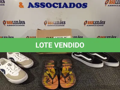 LOTE 243 - 03 – PARES DE CALÇADOS MASCULINOS Nº 39 (NO ESTADO, NÃO SABEMOS SE FUNCIONA. LEILÃO NÃO TEM GARANTIA E NEM DEVOLUÇÃO, SUJEITO A POSSÍVEIS AVARIAS VISÍVEIS/OCULTAS E/OU AUSÊNCIA DE COMPONENTES)